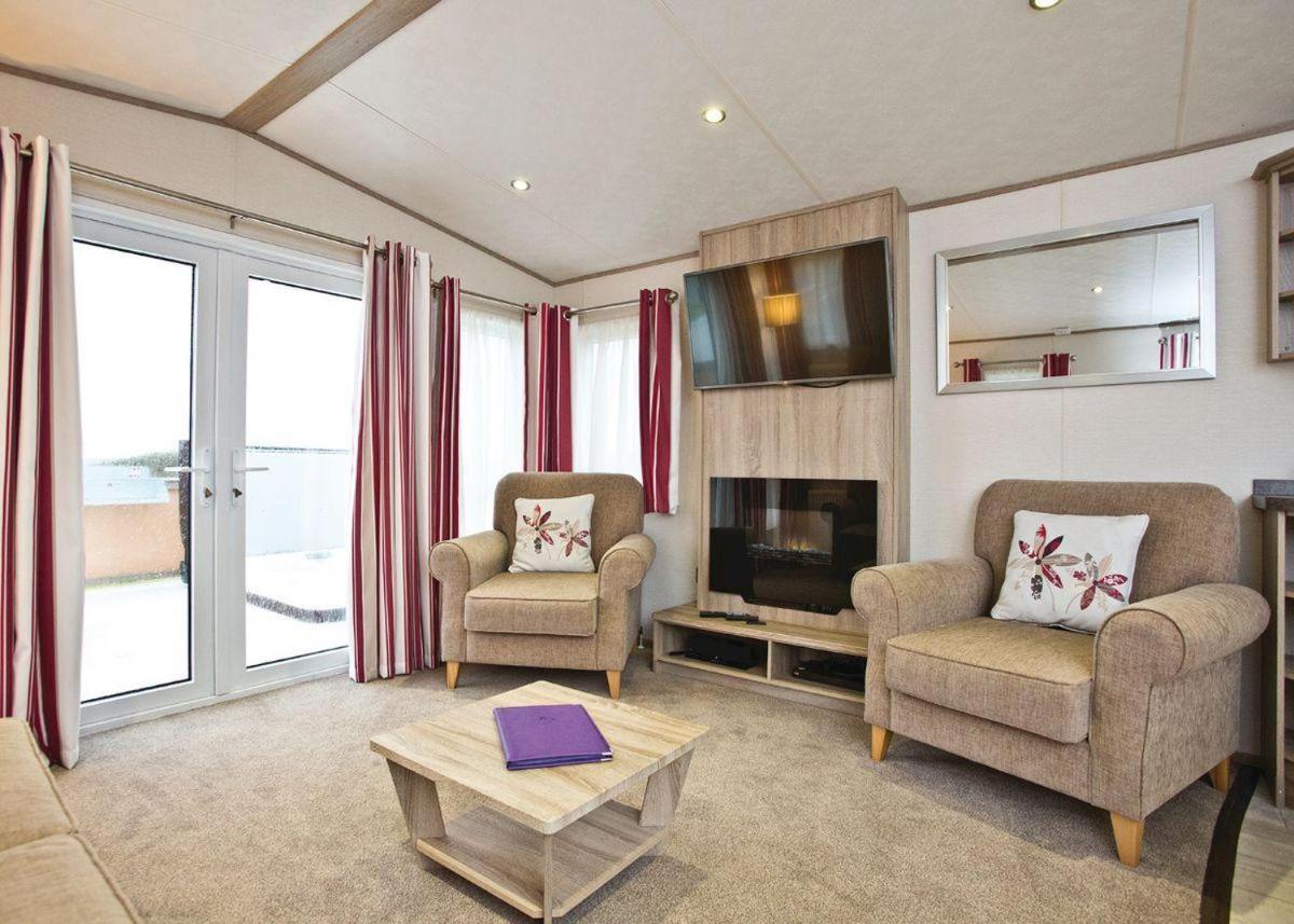 Piran Meadows Resort New Quay Екстериор снимка