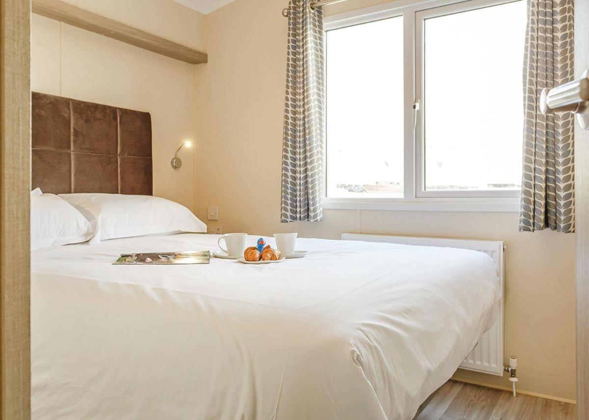 Piran Meadows Resort New Quay Екстериор снимка
