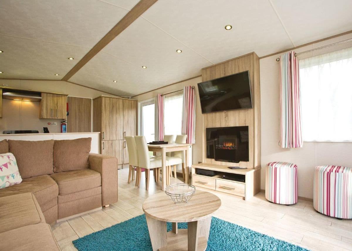 Piran Meadows Resort New Quay Екстериор снимка