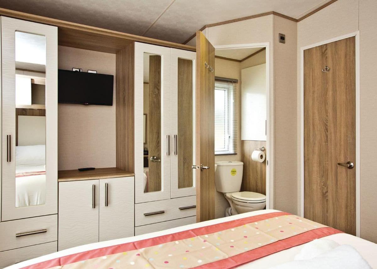 Piran Meadows Resort New Quay Екстериор снимка