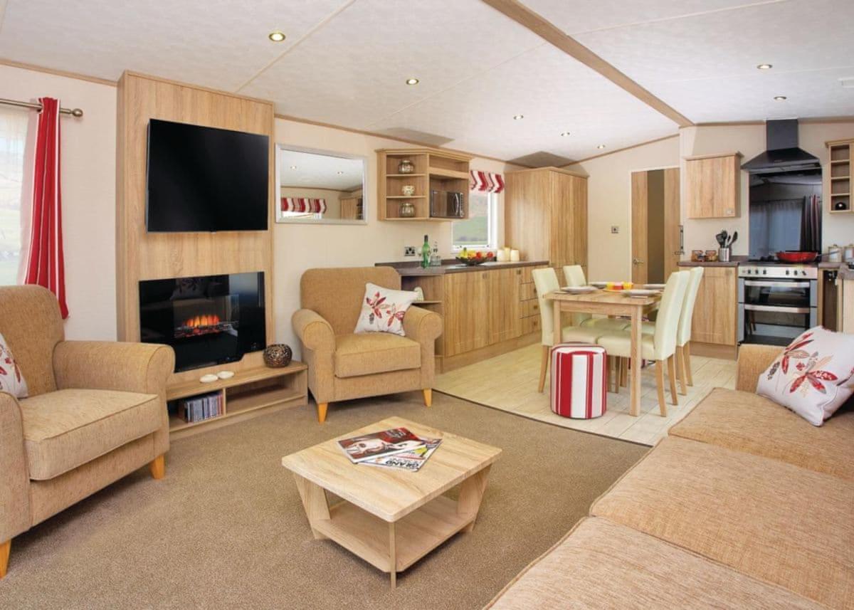 Piran Meadows Resort New Quay Екстериор снимка