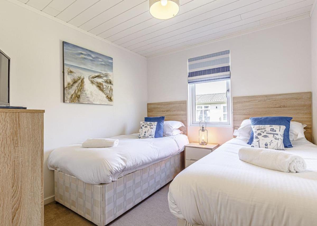 Piran Meadows Resort New Quay Екстериор снимка