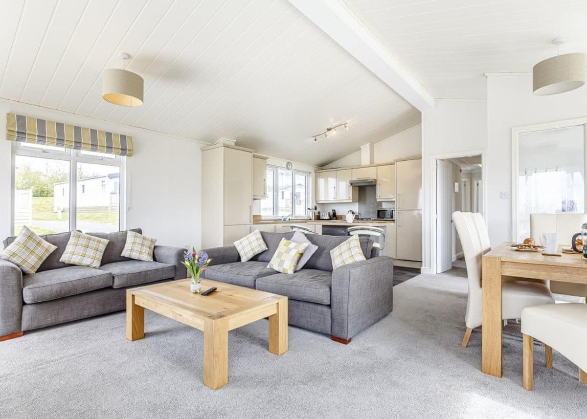 Piran Meadows Resort New Quay Екстериор снимка