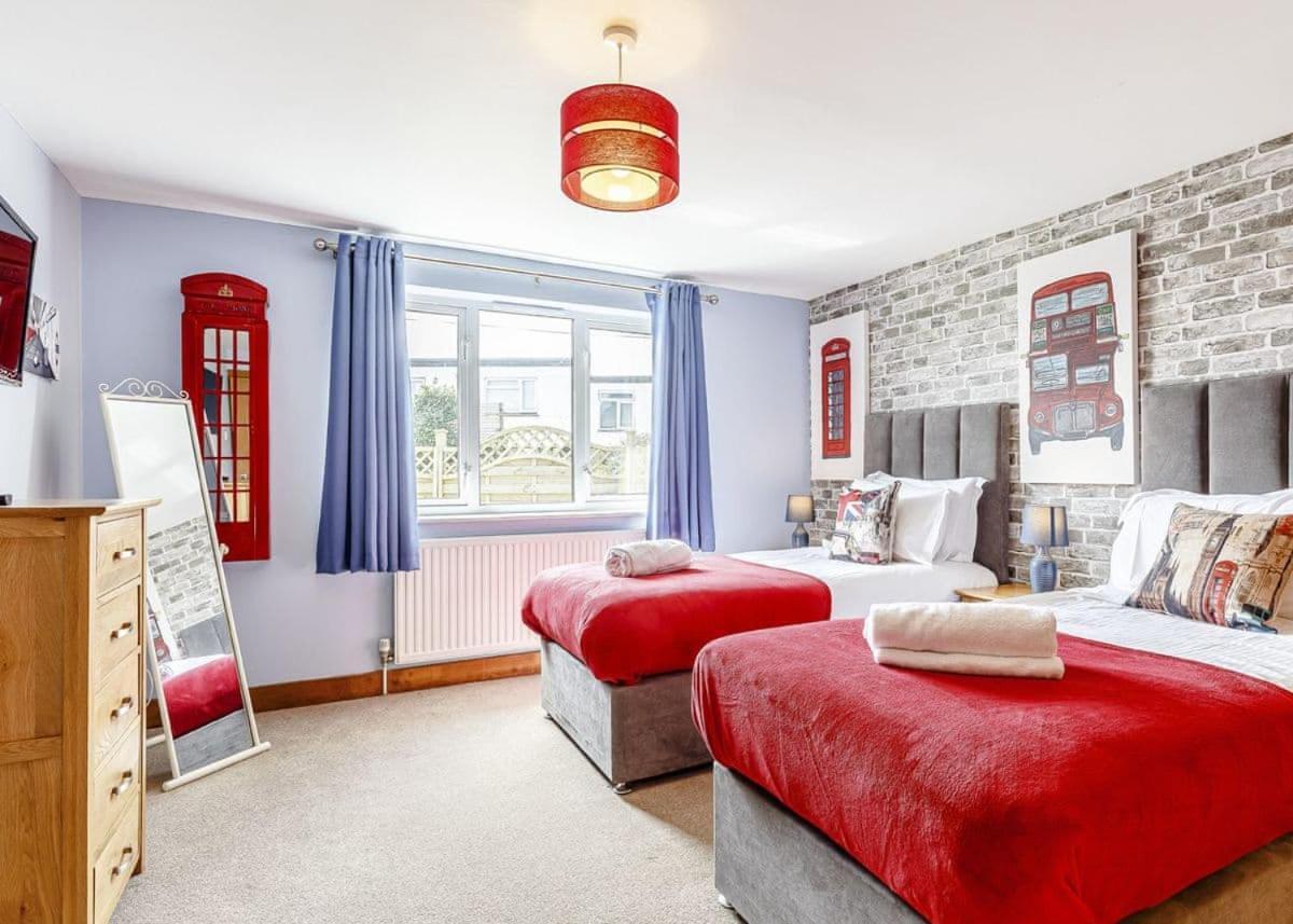 Piran Meadows Resort New Quay Екстериор снимка